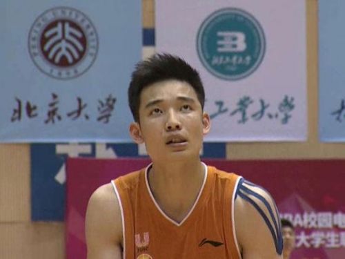 北大控卫刘鸿博参加CBA选秀 愿意接受挑战不
