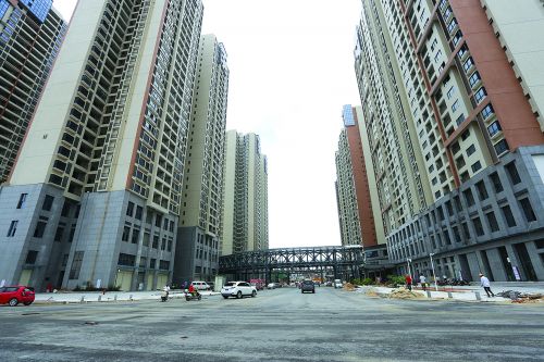 凤凰城周边新建道路已有四条畅通