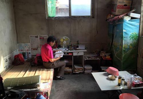 翟振海在租住的房屋里