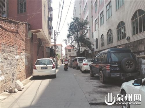 晋江安海医院附近乱象横生 200米路段现6个非法收费点