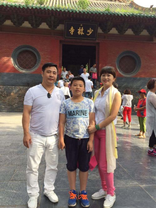 洪亚怀家庭：笃学翰墨书香世家