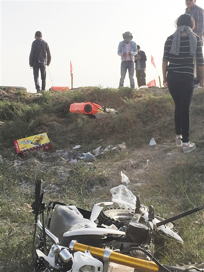 青海野生黑枸杞遭5000人盗采 打砸烧抢对抗民