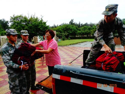 千只邮袋赠送今秋退役士兵