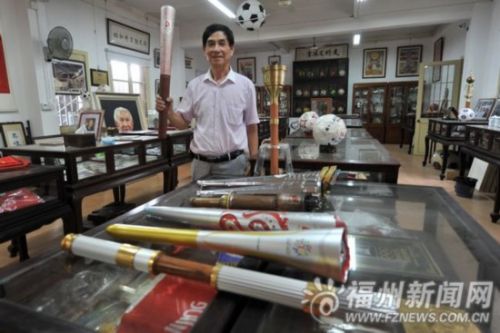馆主收藏的奥运会、全运会火炬。