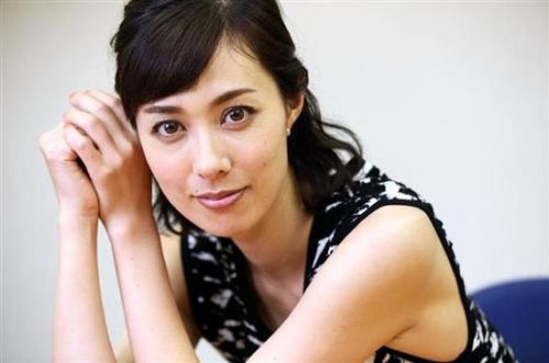 <em>福山雅治宣布结婚</em> 妻子吹石一惠曾出演《恋爱