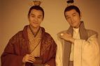 王凯胡歌恶搞靖王梅长苏“鸽子蛋”求婚梗 《琅琊榜》花絮照曝光