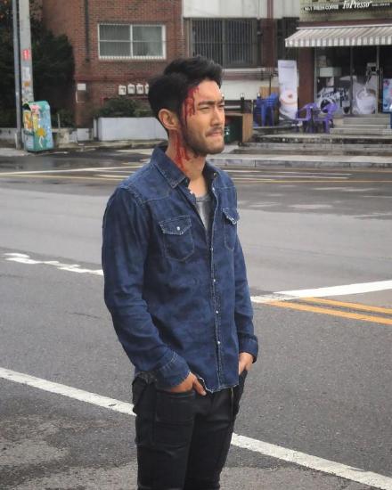 《 她很漂亮 》第9集、 10 集粉丝路透:崔始源受伤