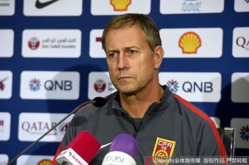 揭秘-佩兰如何入主国足? 中国足协为何不换佩