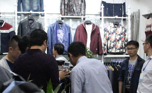 石狮服装网批中心入驻率100%18日试营业