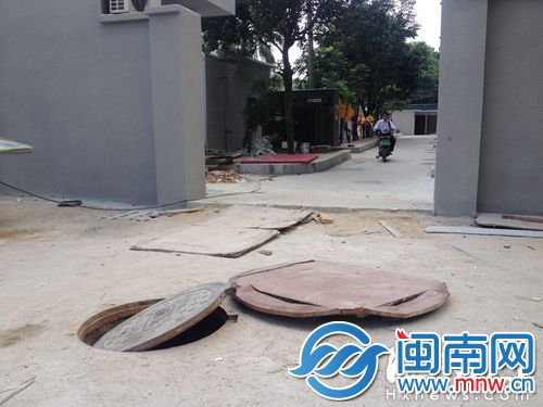 小区内&ldquo;吃人窨井&rdquo;的井盖一踩就翻，容易发生意外