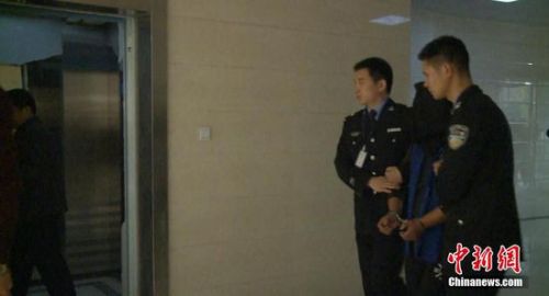 郑州“亿万富豪”劫匪对话媒体