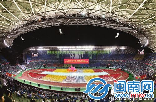 曾承担青运会开闭幕式的海峡奥体中心,部分场将按“低收费、微利”原则开放