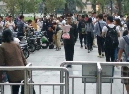 &ldquo;赵茂林&rdquo;在福大假装求婚。