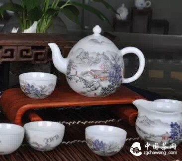 品味陶瓷茶具了解中国文化 鉴赏集中陶瓷茶具