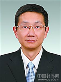 戴骅，男，1966年7月生，汉族，江苏泰州人，大学学历，工学学士，高级政工师。