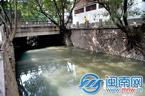 今年10月26日，安泰河被污染成&ldquo;黄河&rdquo;