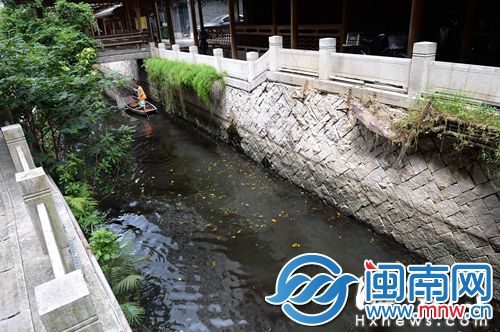 今年8月22日，安泰河被污染成&ldquo;黑河&rdquo;