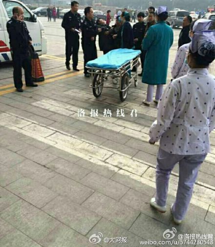 伤者被送往医院