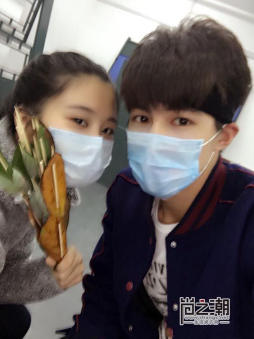 一年级大学季程星源背景资料微博私照 网瘾少