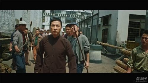 《叶问》系列前两部都有过不错的成绩,甄子丹饰演的"叶师傅"形象更图片