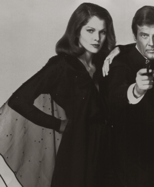 洛伊丝·奇利斯lois chiles3