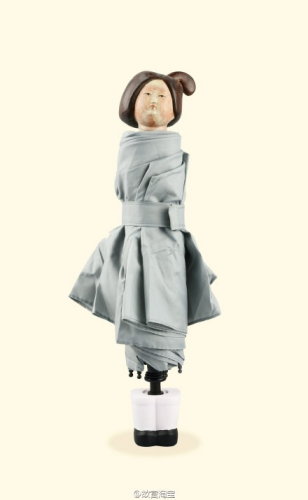 　陶俑雨伞。图片来源：故宫淘宝官方微博