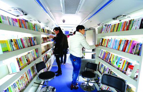 石狮市流动图书车正式启用