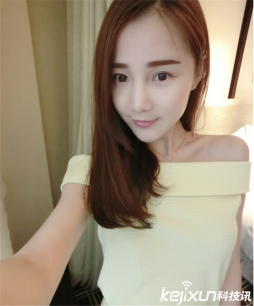 LOL女主播伊芙蕾雅私房照曝光 黑丝美腿怎能不火 ...