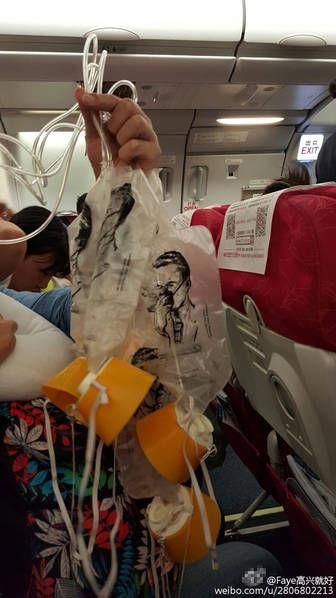 东航巴厘岛飞北京航班备降沙巴 氧气面罩弹出