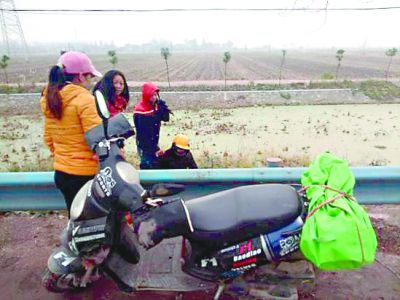 男护士路遇伤者 不顾家人误解将其送医(图)