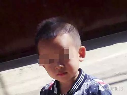 　　3岁的普谨瑜