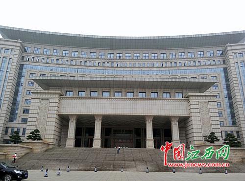 庐山区政府新大楼门口没有挂任何牌子