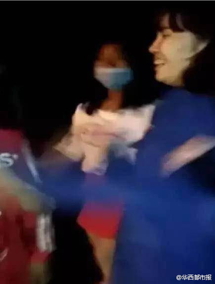 少女遭数名同龄女生狂抽耳光