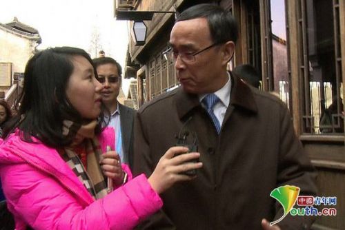 中国电信集团公司董事长常小兵在接受中国青年网记者采访。 中国青年网记者晋凯 摄