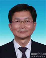 举穆鹏