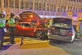 男子驾法拉利疑失控连撞4车 8人受伤送院(图)