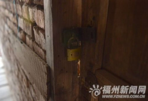 茶厂房间被锁上私占。