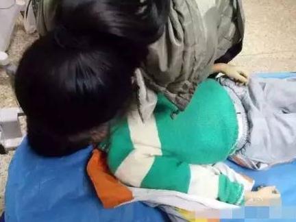 9岁男童上吊身亡