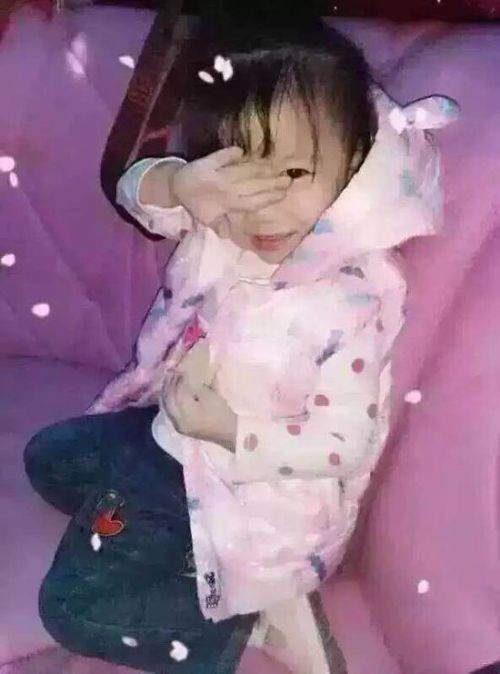 老伯邀挨饿女回家吃饭