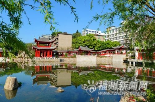 黎明湖公园古典园林味十足。记者俞松 摄