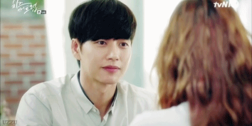 韩剧《奶酪陷阱》约饭夫妇洪雪刘正粉红盘点 gif动图