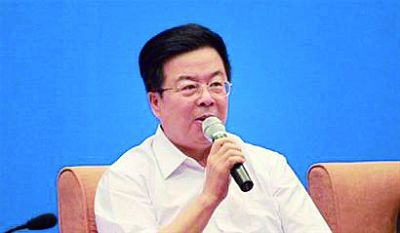 吉林落马官员:进京开会时有人一路陪唱(图)