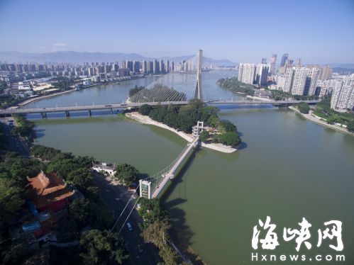 通往江心岛的悬索桥已整修完毕