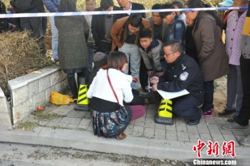 图为事故现场。 陆良警方 摄