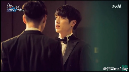 剧《奶酪陷阱》12集刘正和白仁浩关系 刘正秘