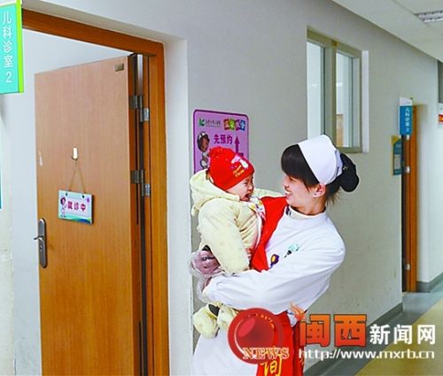 自生育二孩政策放开后，龙岩各大医院加紧产科儿科的扩容。 记者 刘玉荣 摄