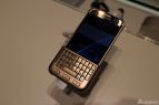 MWC2016最新照:外挂实体全键盘 三星S7键盘套实拍图赏