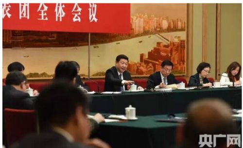 3月5日，习近平参加上海代表团审议。