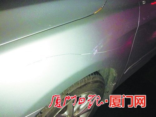 被划车痕。