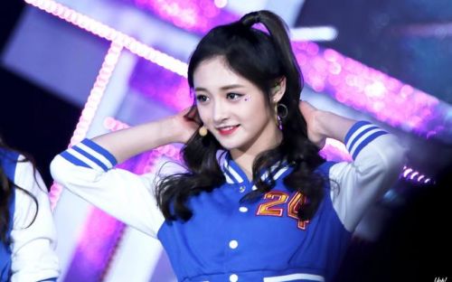 韩国最强女团ioi出道 somi夺冠搞笑模仿王嘉尔